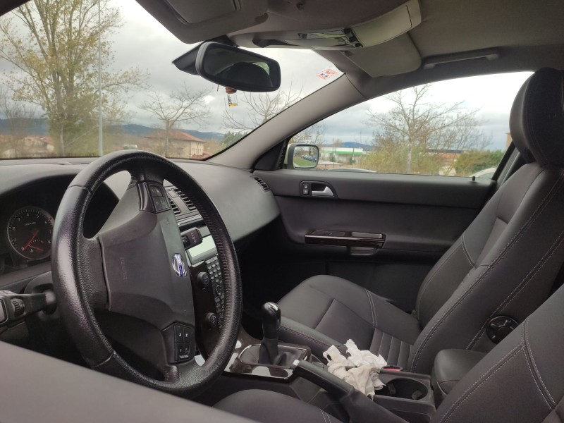 volvo s40 ii (544) del año 2025