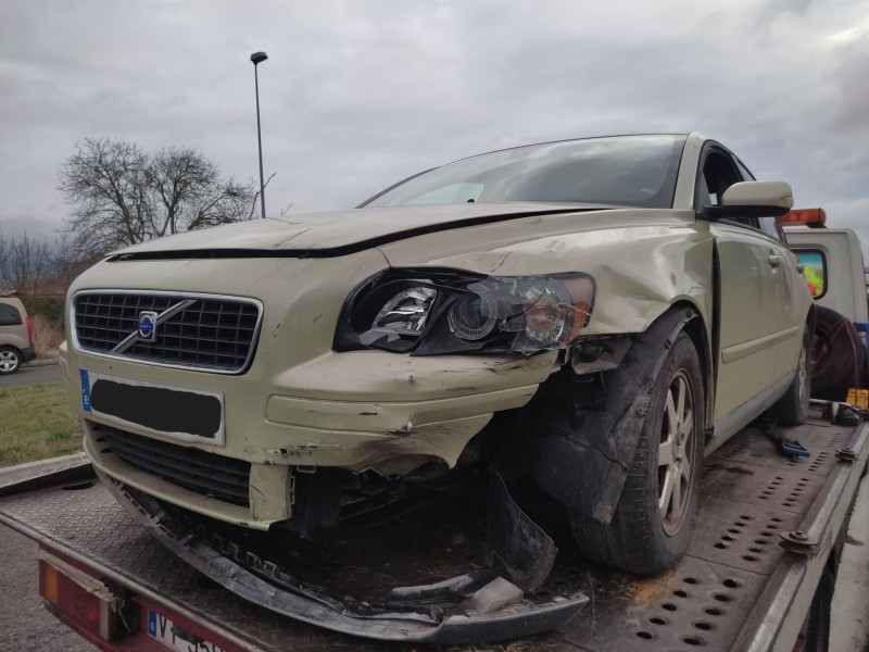 volvo s40 ii (544) del año 2025