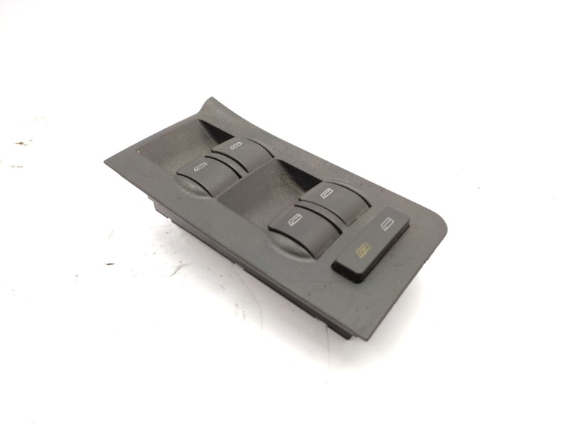 Recambio de mando elevalunas delantero izquierdo para audi a6 berlina (4b2) 2.4 (121kw) referencia OEM IAM   