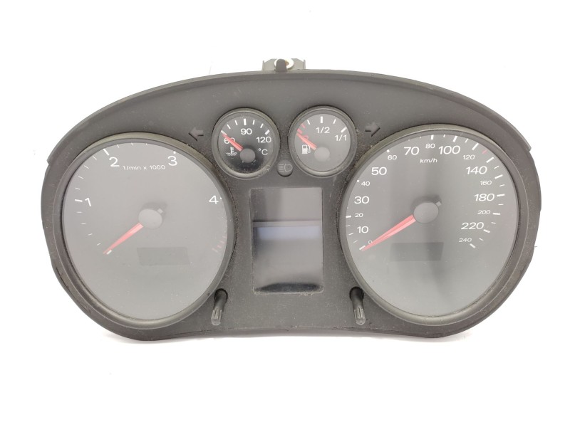 Recambio de cuadro instrumentos para audi a2 (8z0) 1.4 tdi referencia OEM IAM  8Z0920900X 