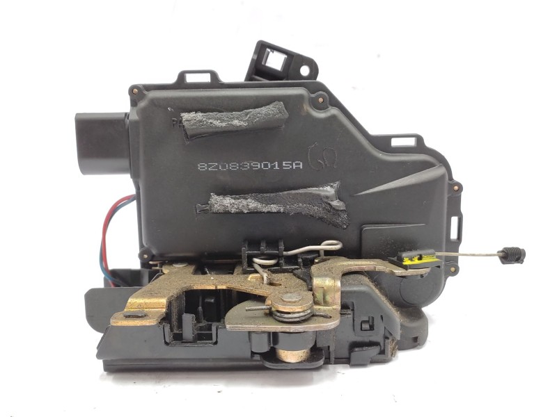Recambio de cerradura puerta trasera izquierda para audi a2 (8z0) 1.4 tdi referencia OEM IAM  8Z0839015D 