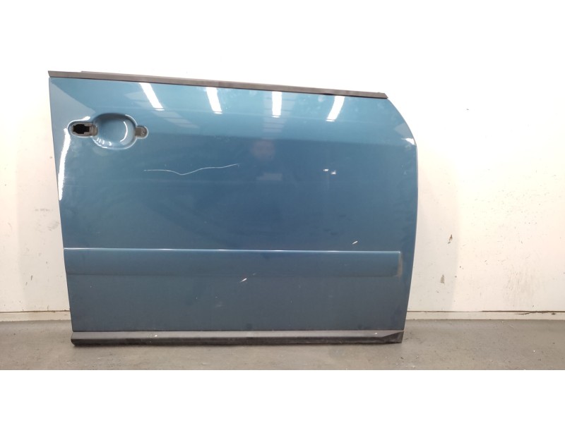 Recambio de puerta delantera derecha para audi a2 (8z0) 1.4 tdi referencia OEM IAM  8Z0831052A 