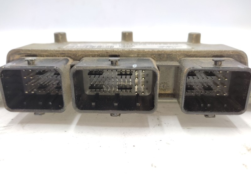 Recambio de centralita motor uce para ford fiesta vi (cb1, ccn) 1.25 referencia OEM IAM   