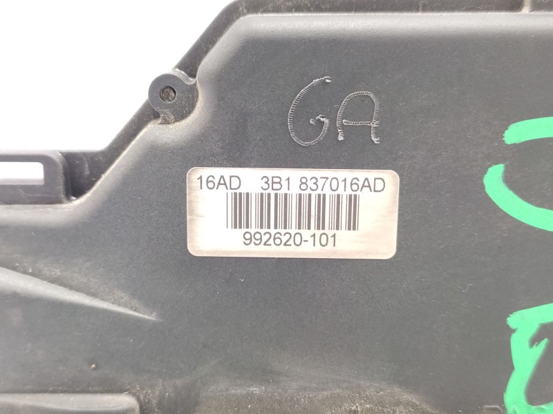 Recambio de cerradura puerta delantera derecha para seat leon (1m1) 1.9 tdi referencia OEM IAM 3B1837016AD  