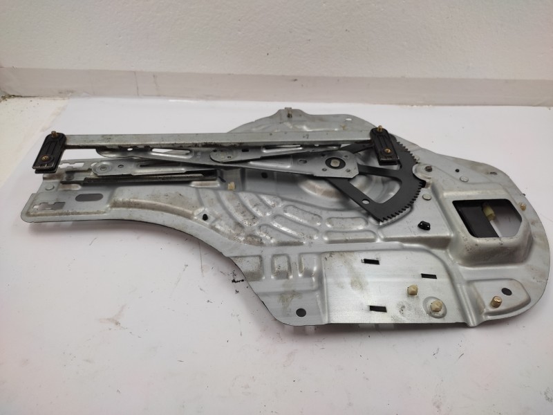 Elevalunas Delantero Izquierdo 824702e010  - Hyundai Tucson (jm) 2.0 Crdi Cat 2