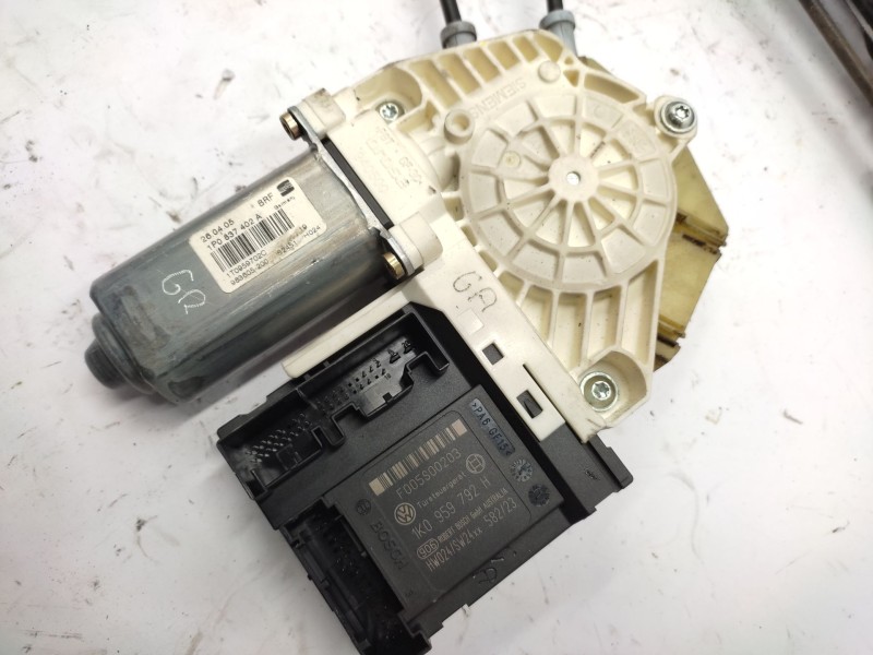 Recambio de elevalunas delantero derecho para seat leon (1p1) 2.0 tdi referencia OEM IAM  1P0837462A 