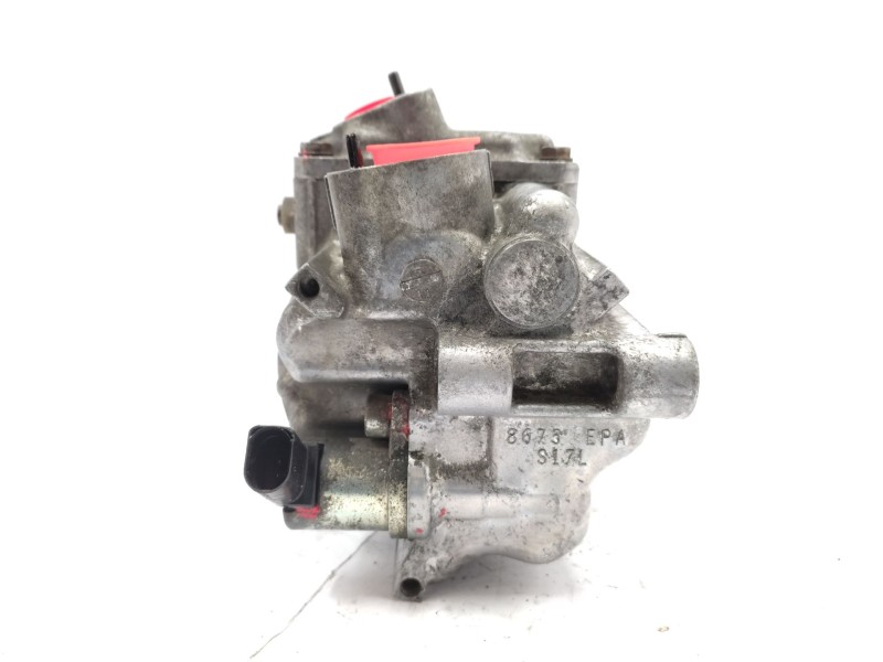 Recambio de compresor aire acondicionado para seat leon (1p1) 2.0 tdi referencia OEM IAM  1K0820859Q 