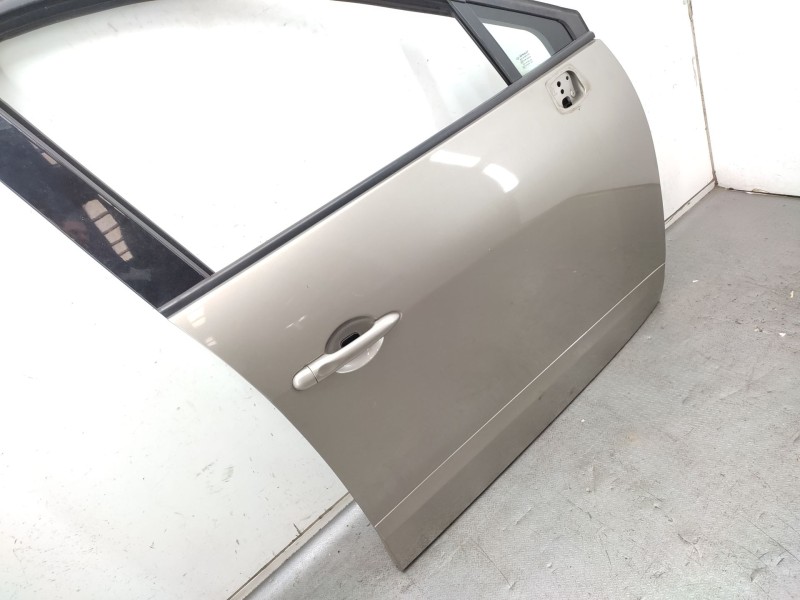 Recambio de puerta delantera derecha para renault grand scénic iii (jz0/1_) 1.6 dci (jz00, jz12) referencia OEM IAM   