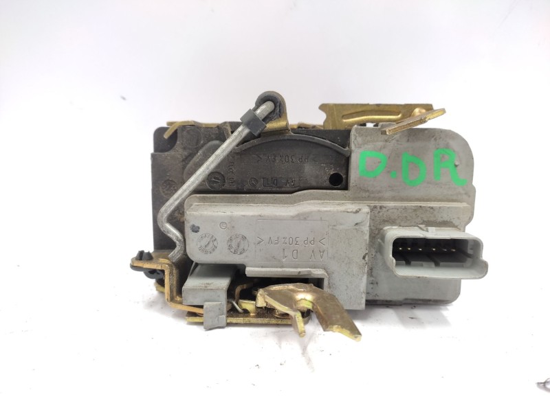 Recambio de cerradura puerta delantera derecha para citroën xsara (n1) 1.6 16v referencia OEM IAM  9136J2 