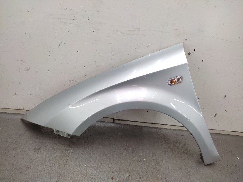 Recambio de aleta delantera izquierda para seat leon (1p1) 2.0 tdi referencia OEM IAM  1P0821021A 