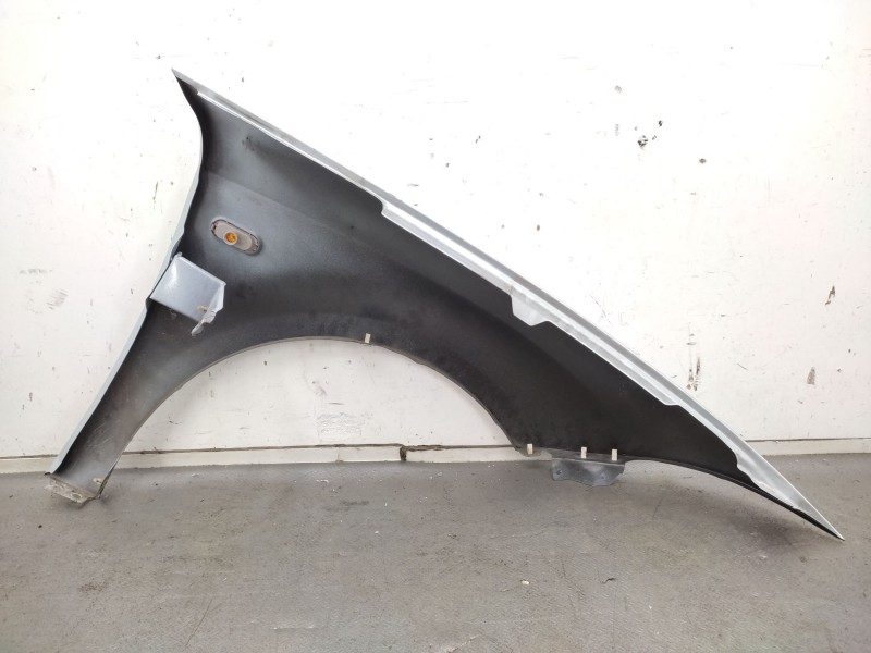 Recambio de aleta delantera izquierda para seat leon (1p1) 2.0 tdi referencia OEM IAM  1P0821021A 