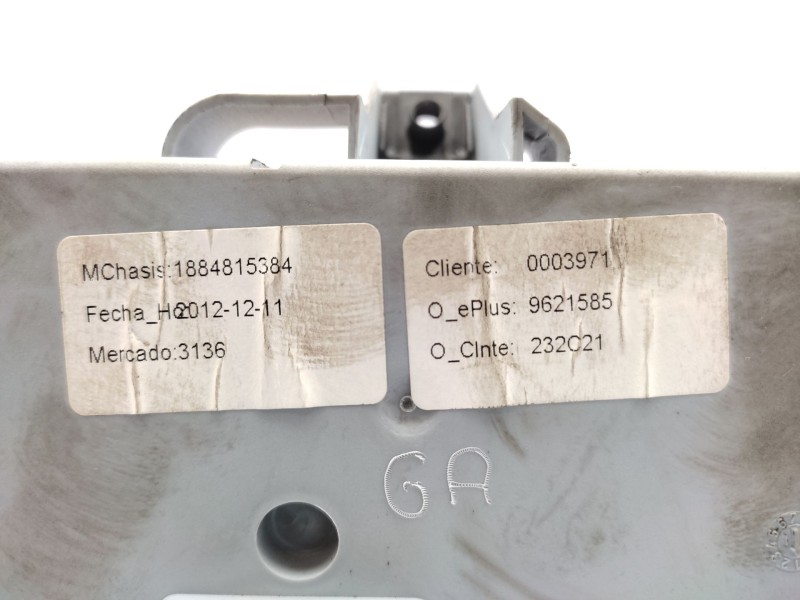 Caja Reles / Fusibles 51735172  - Fiat Punto (188_) 1.2 60 (188.030, .050, .130, .150, .230, .250) 9