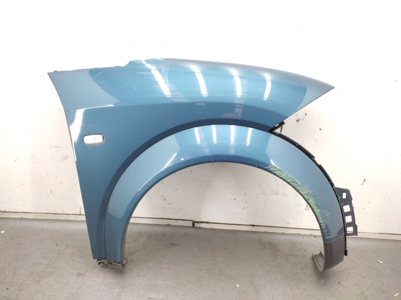 Recambio de aleta delantera derecha para audi a2 (8z0) 1.4 tdi referencia OEM IAM  8Z0821106C 