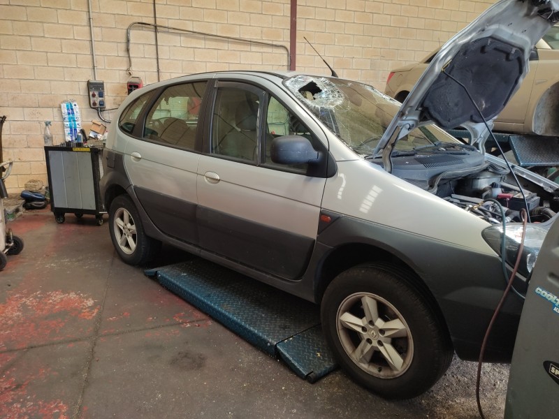 renault scenic (ja..) del año 2002
