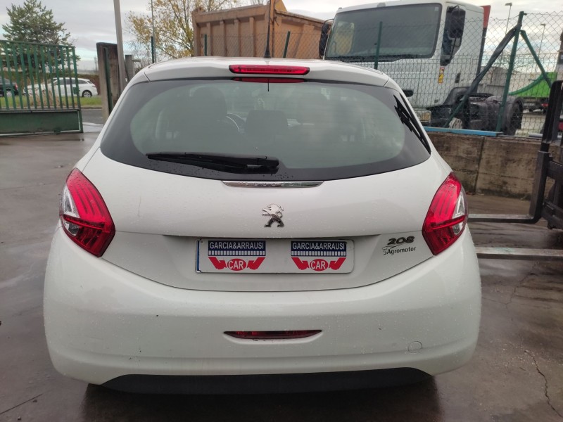peugeot 208 i (ca_, cc_) del año 2012