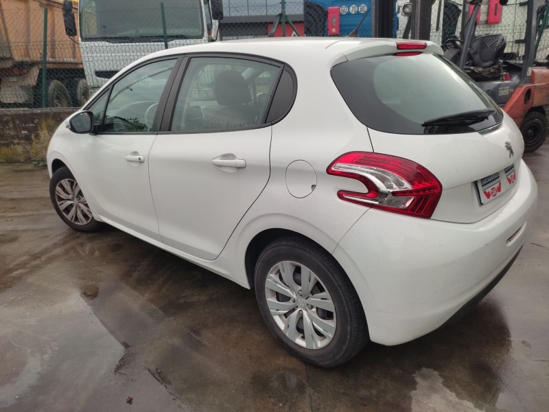 peugeot 208 i (ca_, cc_) del año 2012