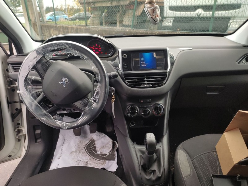 peugeot 208 i (ca_, cc_) del año 2012