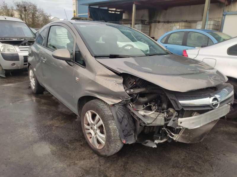 opel corsa d (s07) del año 2010