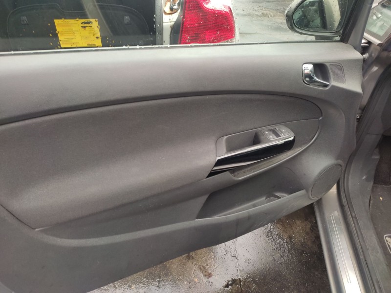 opel corsa d (s07) del año 2010