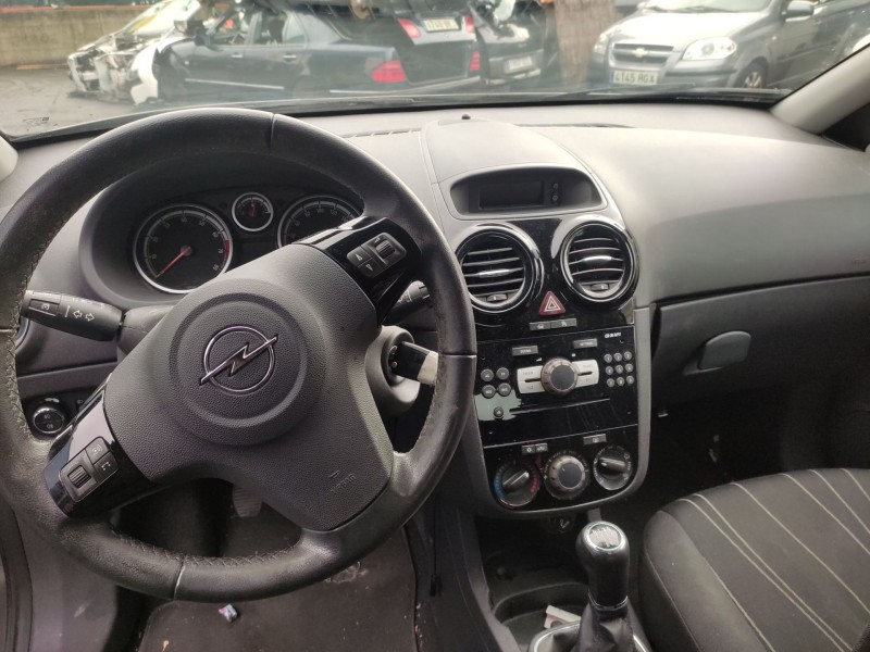 opel corsa d (s07) del año 2010