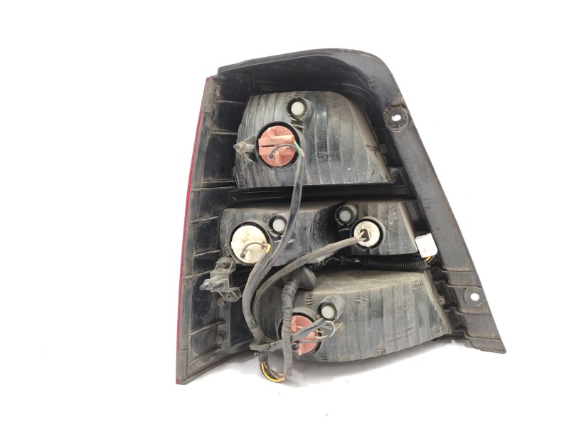 Recambio de piloto trasero derecho para kia sorento i (jc) 2.5 crdi referencia OEM IAM   