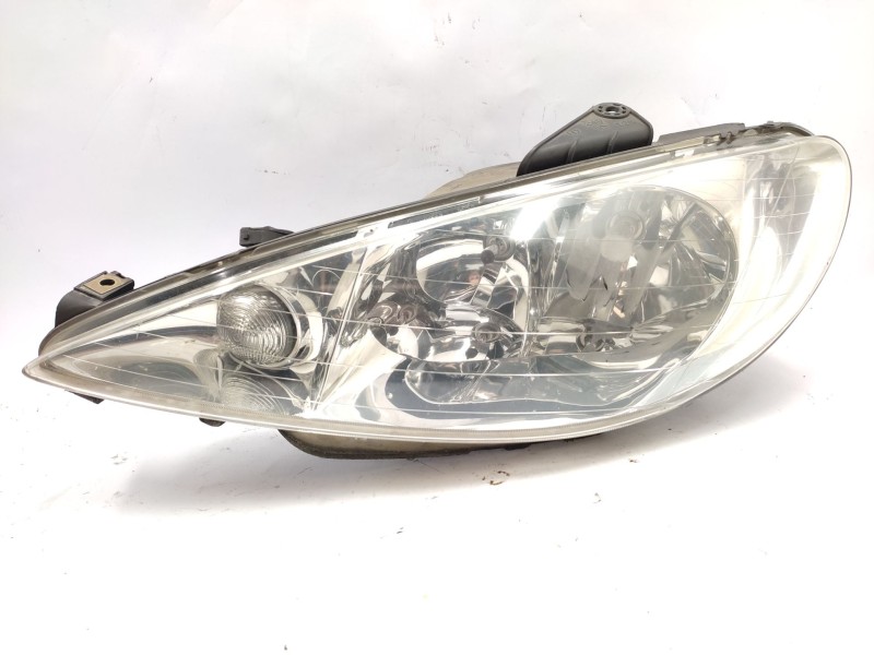 Recambio de faro derecho para peugeot 206 hatchback (2a/c) 1.4 hdi eco 70 referencia OEM IAM  6205S9 