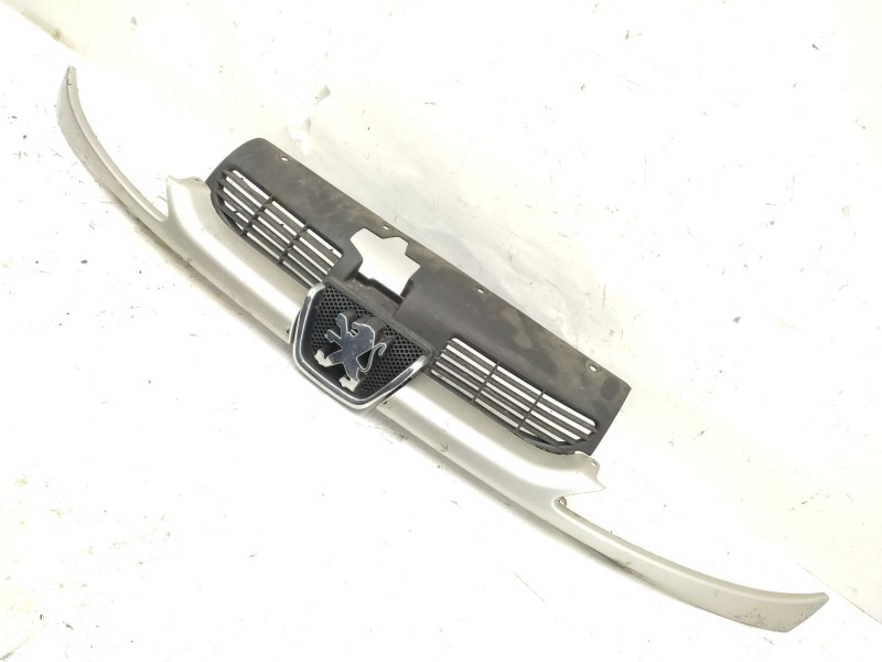 Recambio de calandra delantera de radiador para peugeot 206 hatchback (2a/c) 1.4 hdi eco 70 referencia OEM IAM   