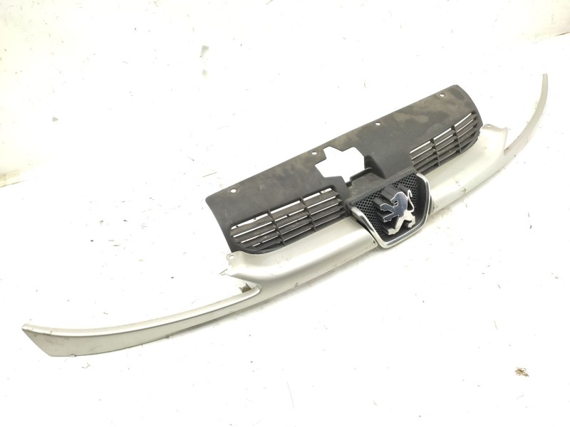 Recambio de calandra delantera de radiador para peugeot 206 hatchback (2a/c) 1.4 hdi eco 70 referencia OEM IAM   