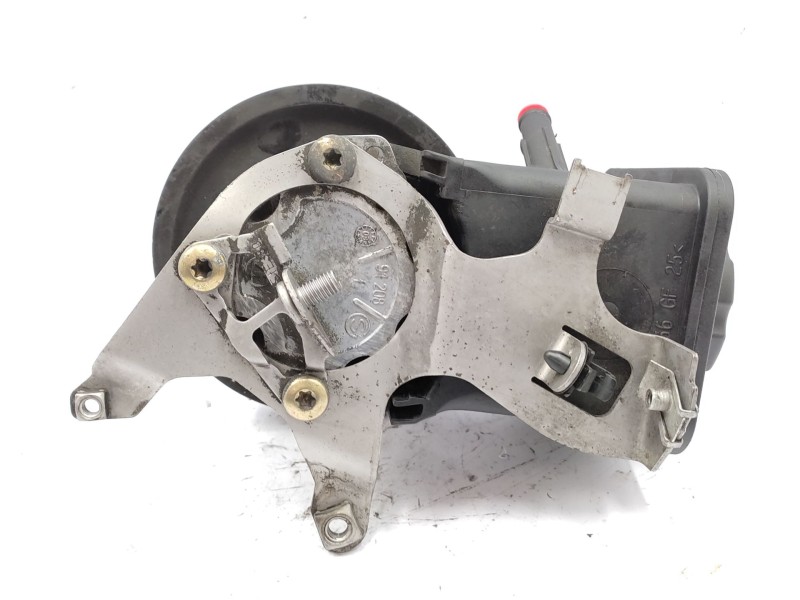 Recambio de bomba servodireccion para bmw 3 (e46) 320 d referencia OEM IAM  32416756575 
