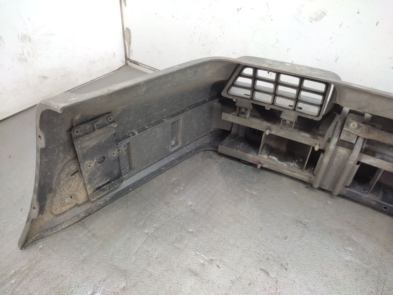 Recambio de paragolpes delantero para volvo serie 440 básico referencia OEM IAM   