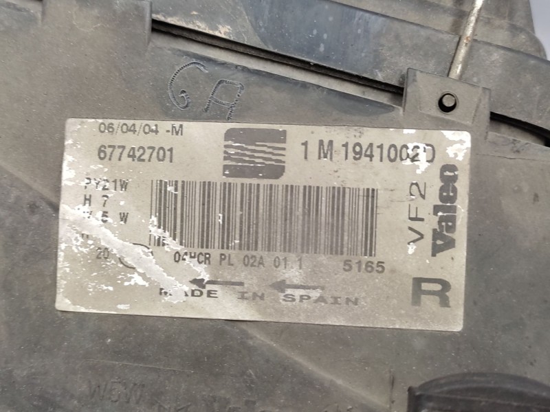Recambio de faro derecho para seat leon (1m1) 1.9 tdi referencia OEM IAM   