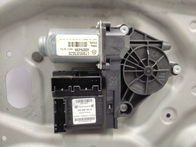 Recambio de elevalunas delantero derecho para volkswagen touran (1t1, 1t2) 1.9 tdi referencia OEM IAM   