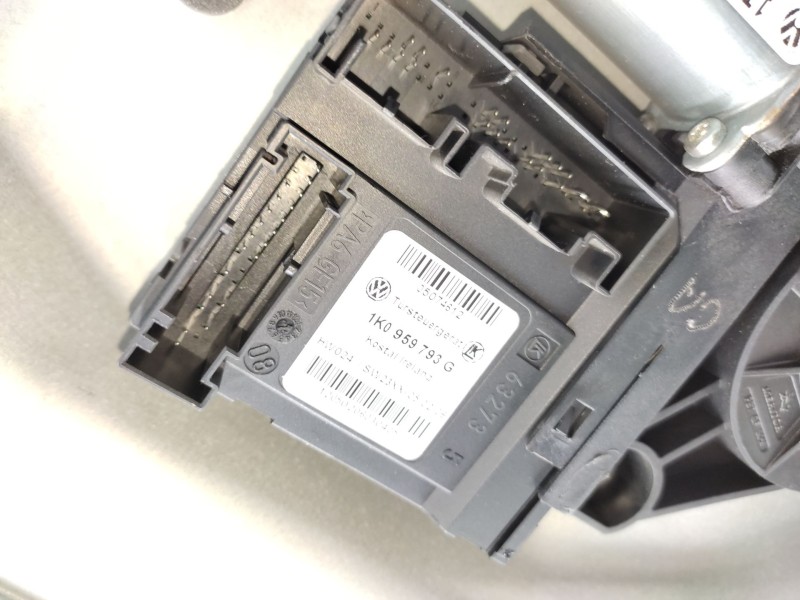 Recambio de elevalunas delantero izquierdo para volkswagen touran (1t1, 1t2) 1.9 tdi referencia OEM IAM   