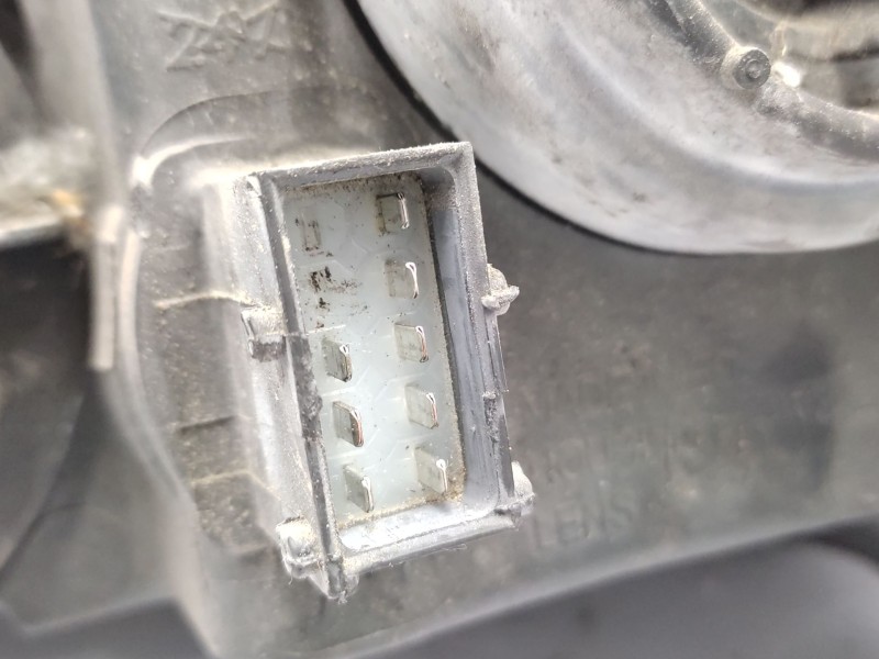 Recambio de faro derecho para opel corsa c (x01) 1.0 (f08, f68) referencia OEM IAM   