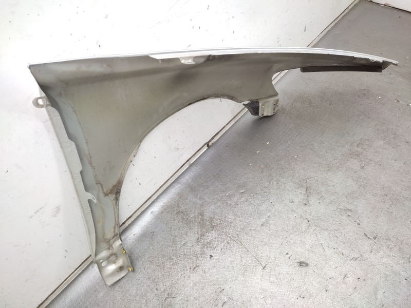 Recambio de aleta delantera izquierda para volvo s40 ii (544) 2.0 d referencia OEM IAM   