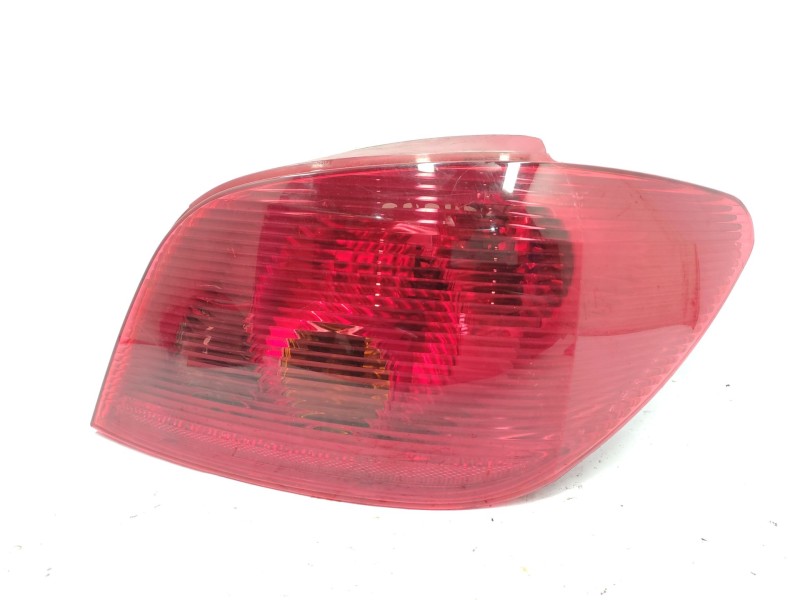 Recambio de piloto trasero derecho para peugeot 307 (3a/c) 2.0 hdi 110 referencia OEM IAM  6351P3 