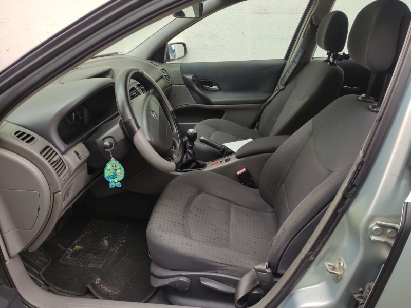 renault laguna ii (bg0/1_) del año 2001