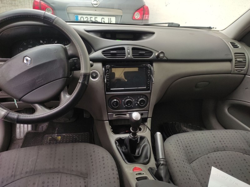 renault laguna ii (bg0/1_) del año 2001