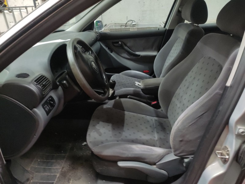 seat toledo ii (1m2) del año 1999
