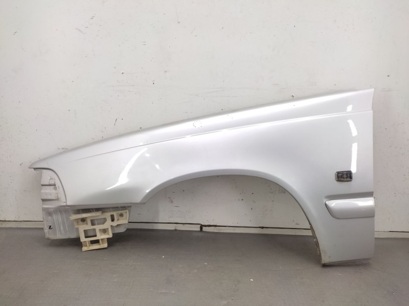 Recambio de aleta delantera izquierda para volvo s70 (874) 2.4 referencia OEM IAM   
