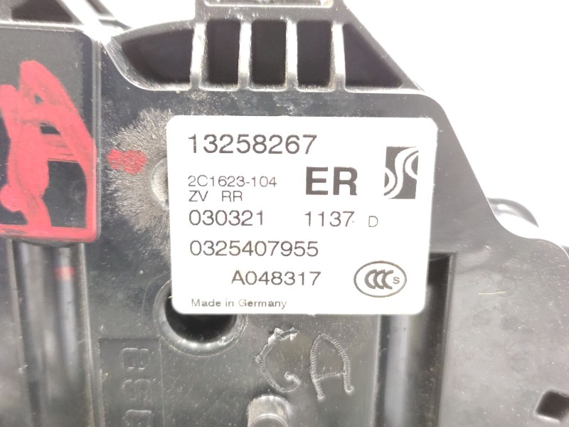 Recambio de cerradura puerta trasera derecha para opel corsa d (s07) 1.2 (l08, l68) referencia OEM IAM  13258267 