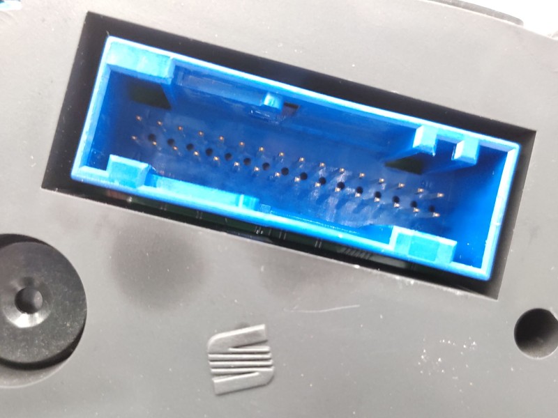 Recambio de cuadro instrumentos para seat leon (1m1) 1.6 16 v referencia OEM IAM  1M0920822AX 
