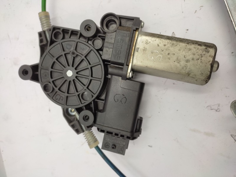 Recambio de elevalunas delantero izquierdo para opel corsa d (s07) 1.4 (l08, l68) referencia OEM IAM  13298153 