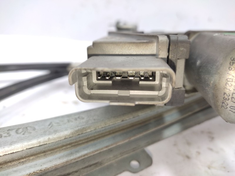 Recambio de elevalunas delantero izquierdo para citroën xsara (n1) 2.0 hdi 90 referencia OEM IAM  9221L3 