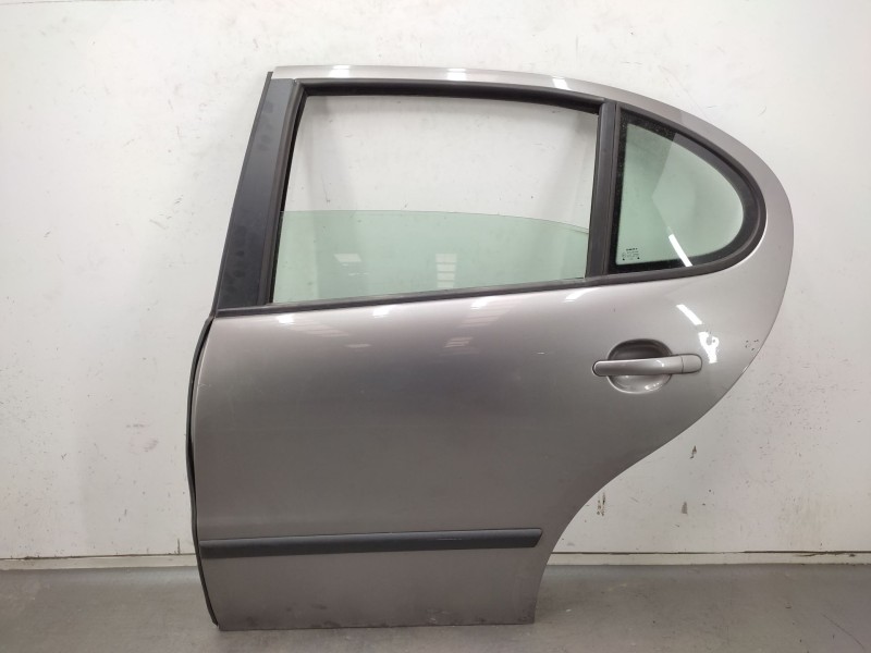 Recambio de puerta trasera izquierda para seat leon (1m1) 1.6 16 v referencia OEM IAM  1M0833055M 