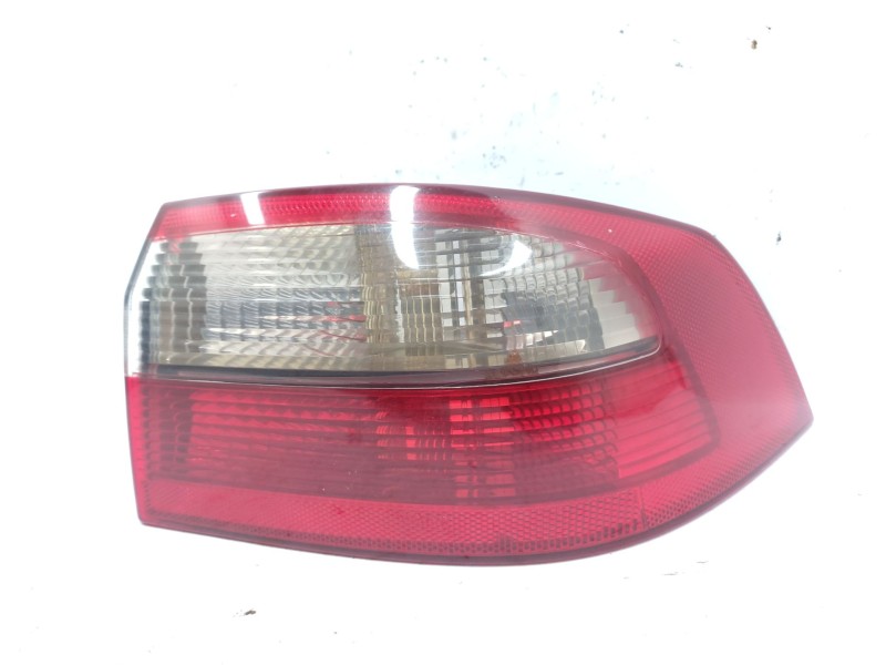 Recambio de piloto trasero derecho para renault laguna ii (bg0/1_) 1.9 dci referencia OEM IAM   