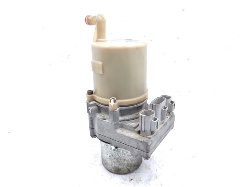 Recambio de bomba servodireccion para mazda 3 berlina (bk) 1.6 crdt active referencia OEM IAM  C23832600B 