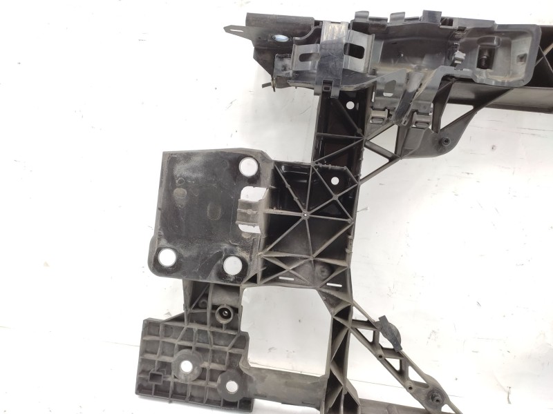 Recambio de panel frontal para renault megane iii hatchback (bz0/1_, b3_) 1.6 16v (bz1b, bz1h) referencia OEM IAM   