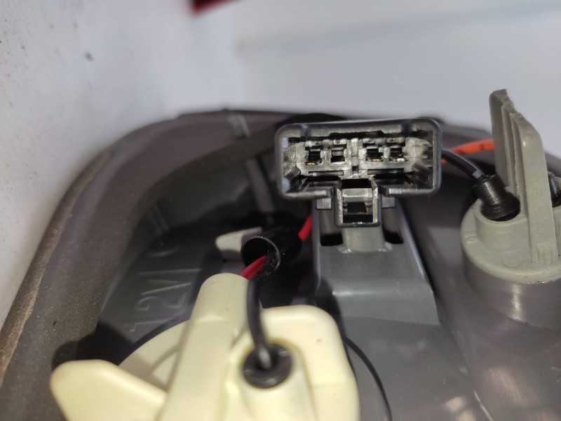 Piloto Trasero Izquierdo 924033k0  - Hyundai Sonata (nf) 2.0 Crdi Cat 2