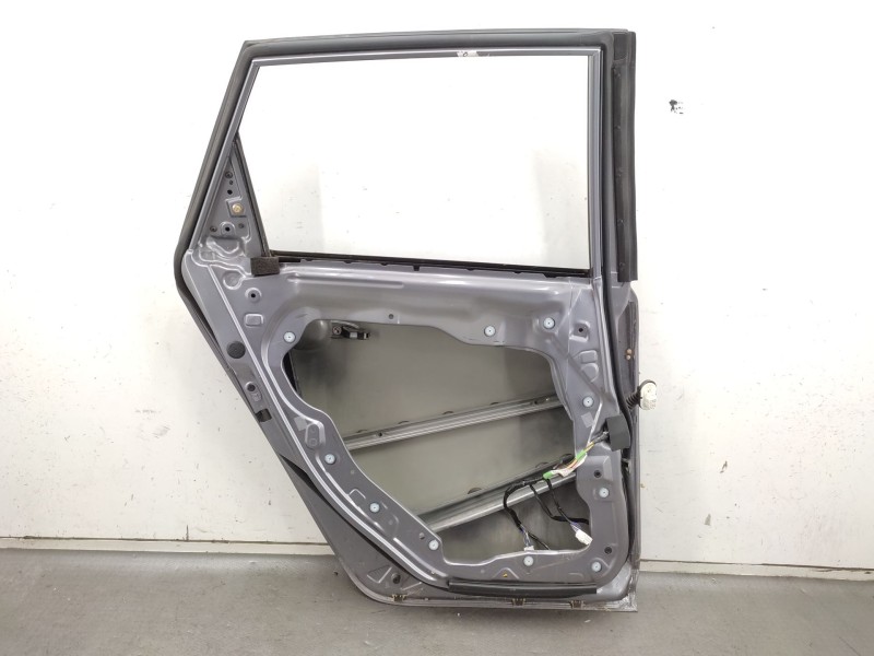 Recambio de puerta trasera izquierda para mazda 3 berlina (bk) 1.6 crdt active referencia OEM IAM  BPYK7302XB 